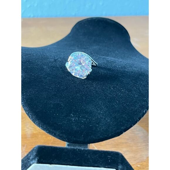 Statement Ring Large Round Cut CZ Silver Tone Swirl Size 8 Bling Glam - Picture 3 of 8